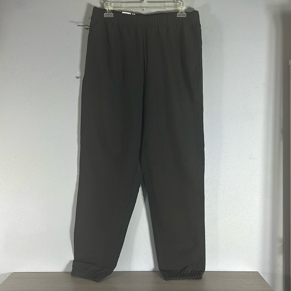 GapFit Performance Black Joggers Women’s Size Medium